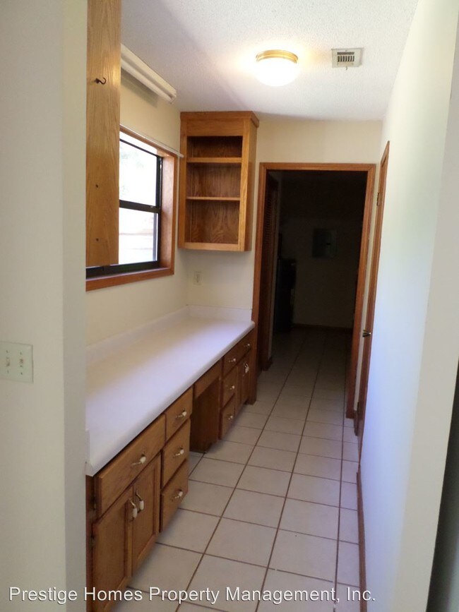Building Photo - 58 Brookview Ct