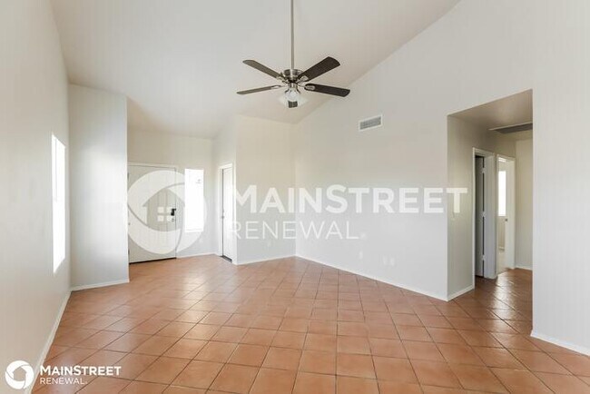 Foto del edificio - 7451 W Sanna St