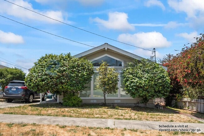 Building Photo - 649 Kearney St