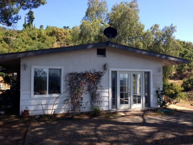 Building Photo - 6034 Rainbow Heights Rd