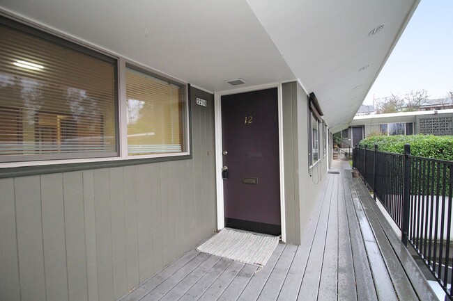 Foto del edificio - 3200-3236 SW Marigold St