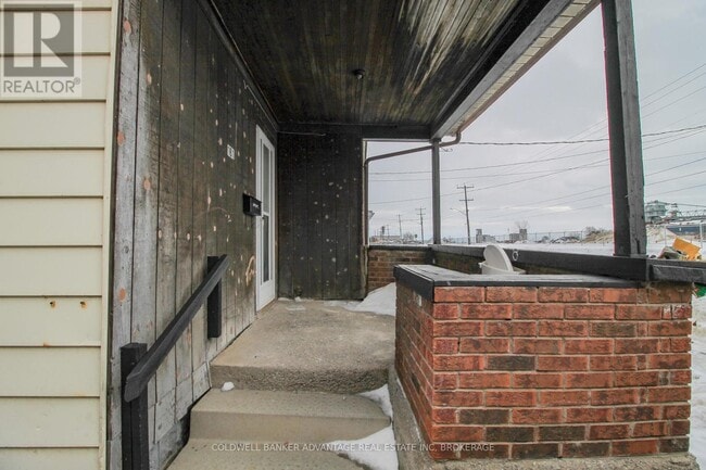 Building Photo - 181 Welland St