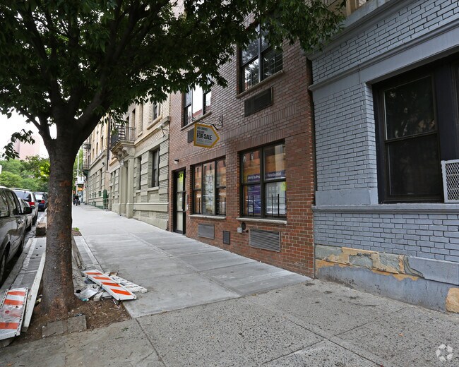 Building Photo - 515 W 169th St