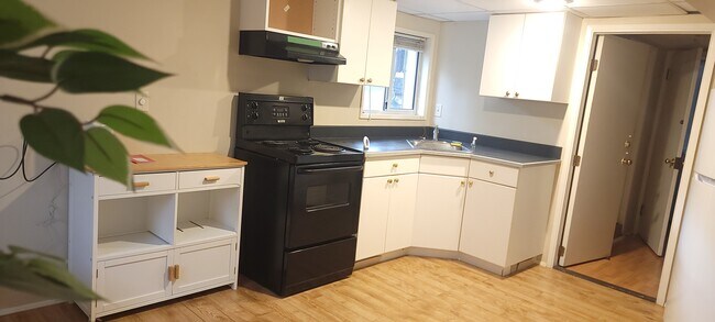 Photo du bâtiment - 1701 Nanaimo St