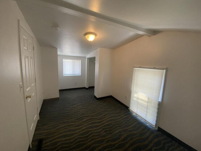Foto del edificio - 3214 West 71st Street