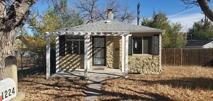 Building Photo - 1224 S Mariposa St