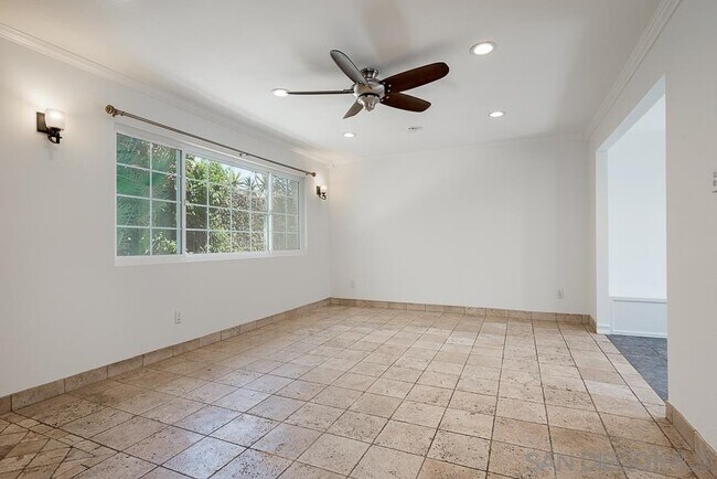 Foto del edificio - 2456 Hartford St
