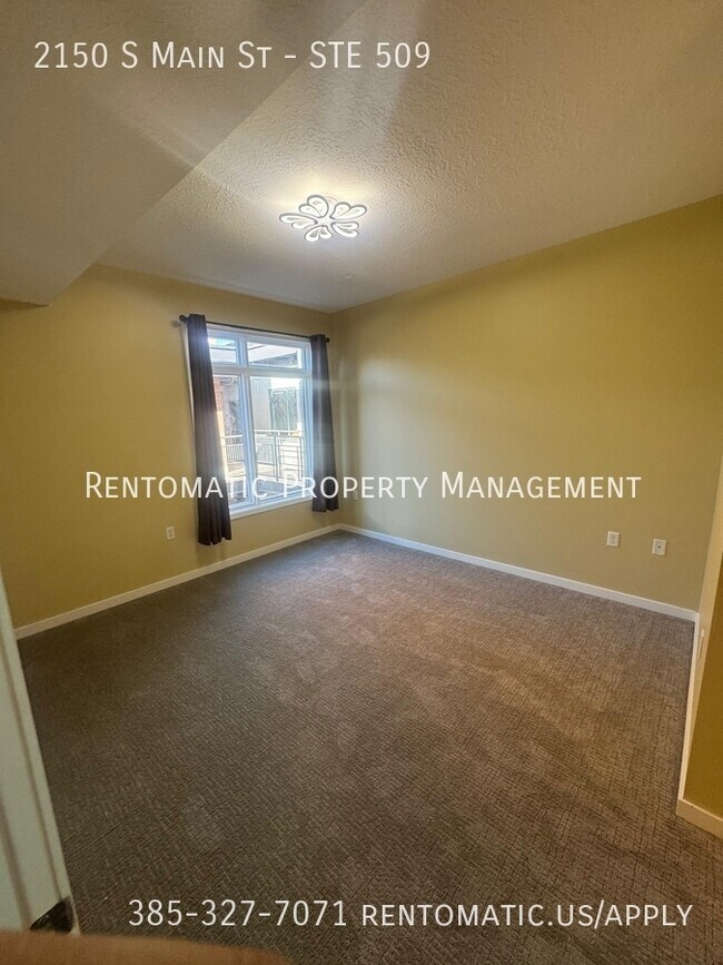 Foto del edificio - 2150 S Main St