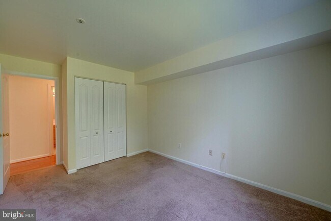 Foto del edificio - 8607 Falls Run Rd