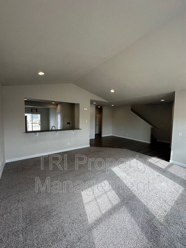 Foto del edificio - 218 E Chestnut St