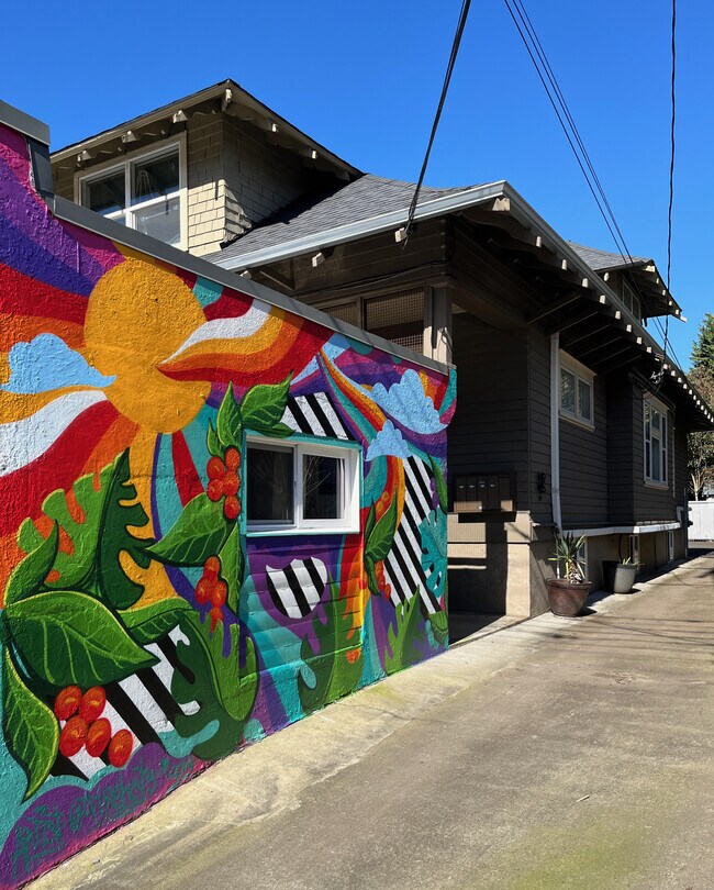 Foto del edificio - 4415 SE Hawthorne Blvd