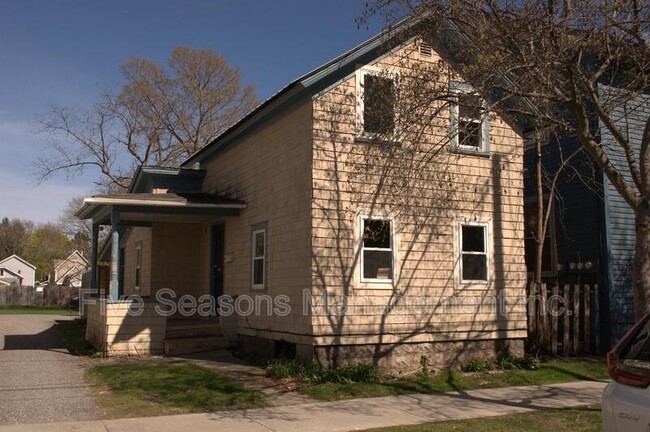 Building Photo - 128 N Winooski Ave