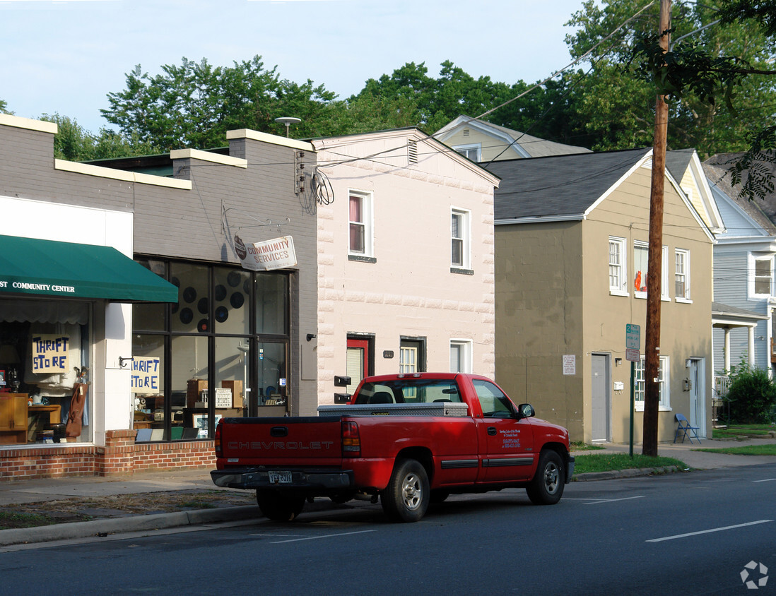 Building Photo - 1110-1112 Caroline St