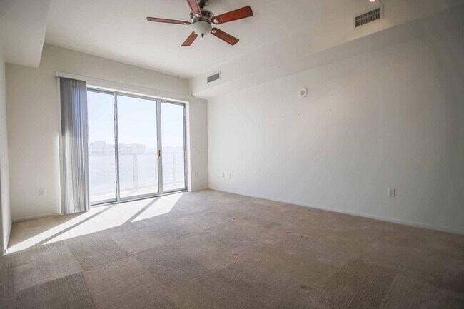 Foto del edificio - Pool-View High-Rise Living at One Las Vegas with Resort-Style Amenities!