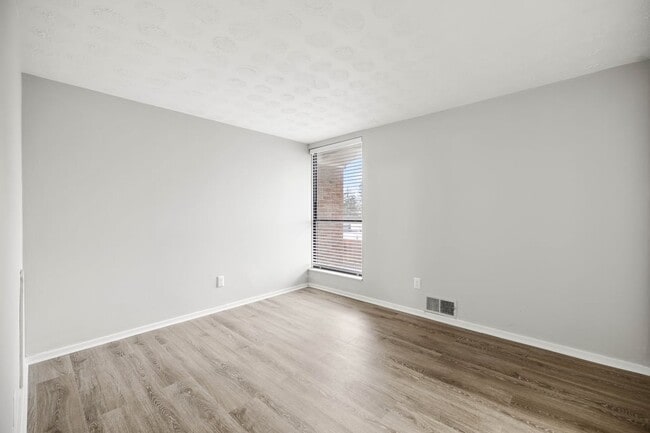 Plank Flooring - East Townhomes and Apartments