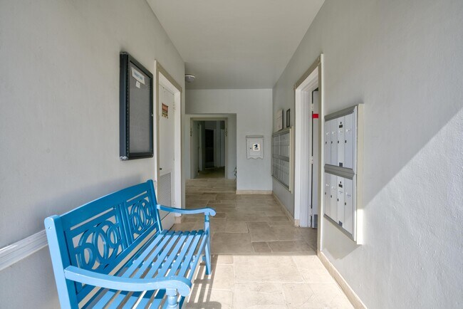 Foto del edificio - 410 Wilma Cir