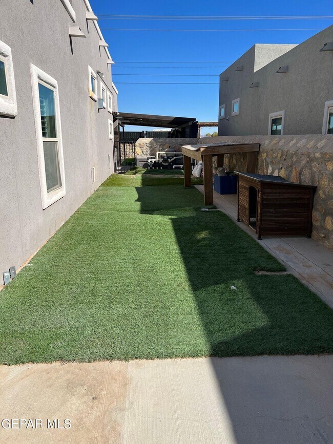 Foto del edificio - 3008 Bob Beamon St