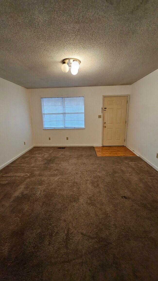 Building Photo - 4463 Ellis Cir NW