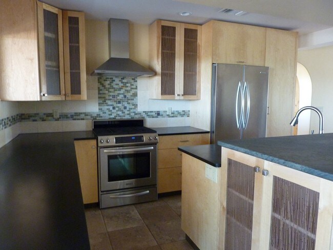 Building Photo - 4548 N Camino Arco