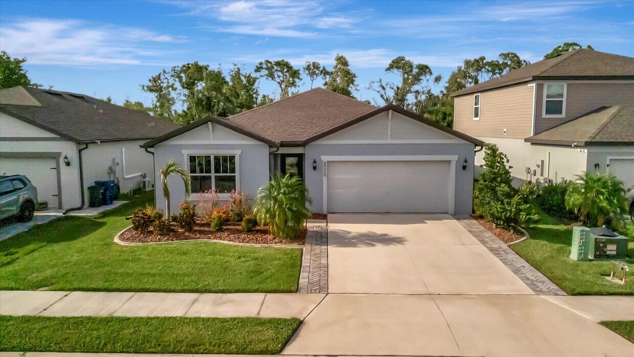 Primary Photo - Newer Build - Parrish 3 Bedroom Home with ...