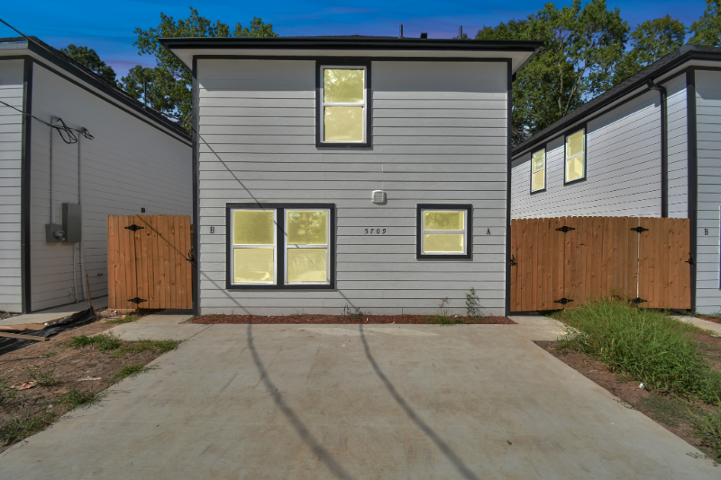 Foto principal - 5709 Breland St