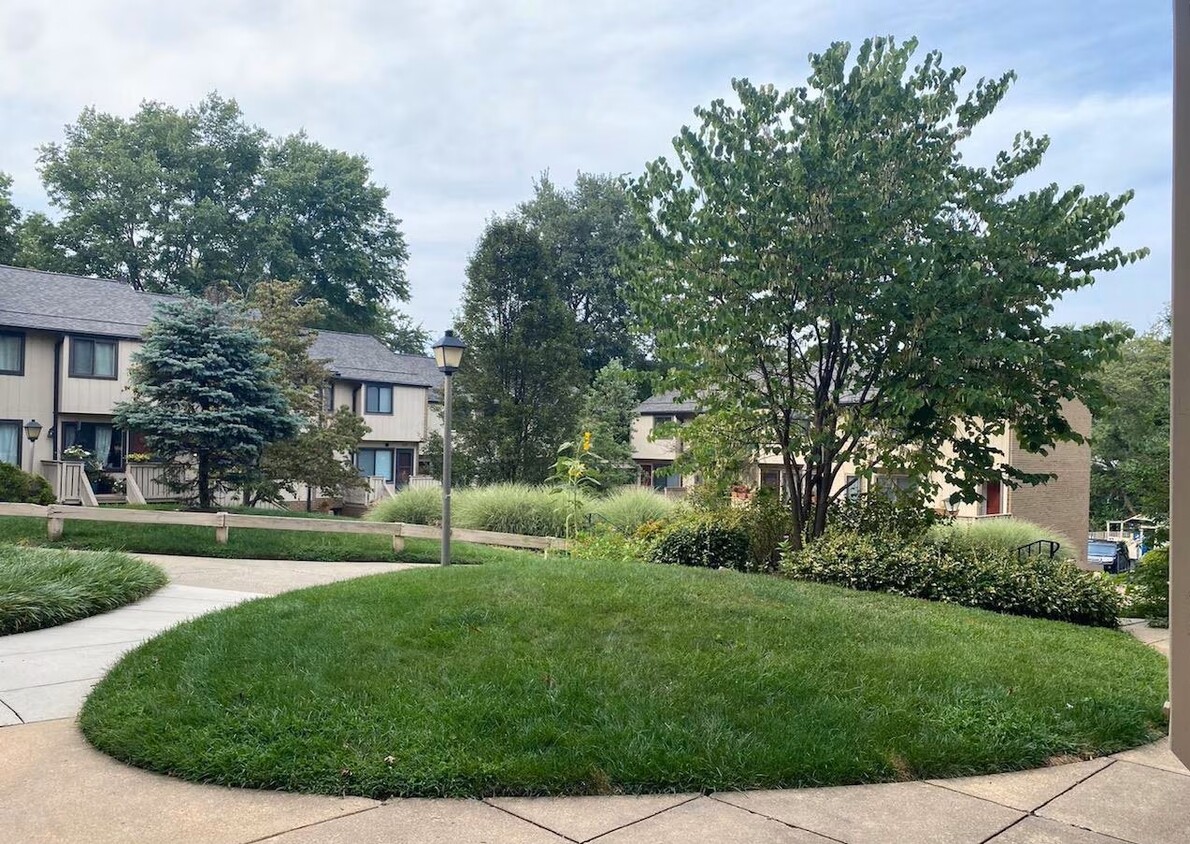 Primary Photo - 2678 Glengyle Dr