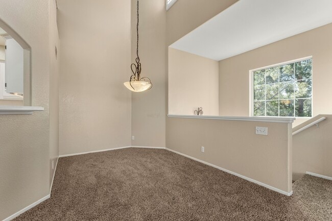 Building Photo - 1010 S Farralon Ln