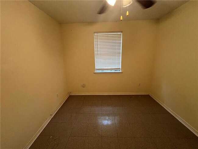 Foto del edificio - 65087 Mitchell St
