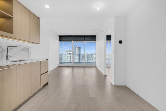 Building Photo - 5108-4880 Loguheed Highway