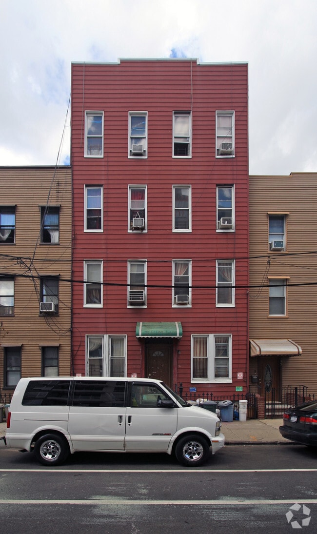 Primary Photo - 183 Eagle St