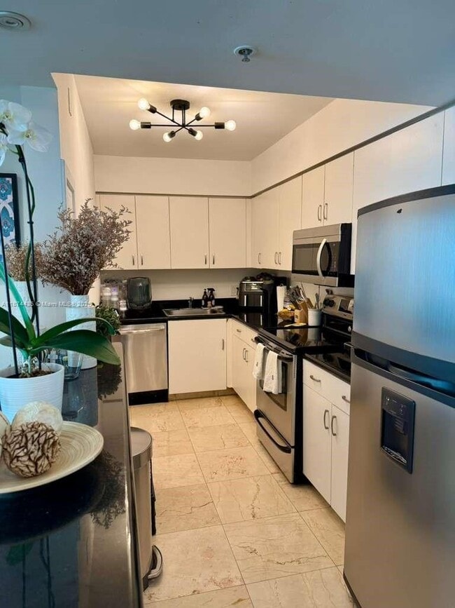 Foto del edificio - 800 Claughton Island Dr