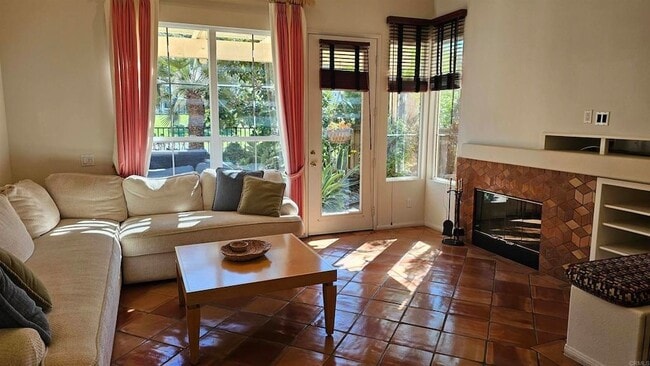 Building Photo - 5365 Caminito Exquisito