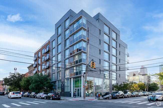 Building Photo - 47-28 11th St