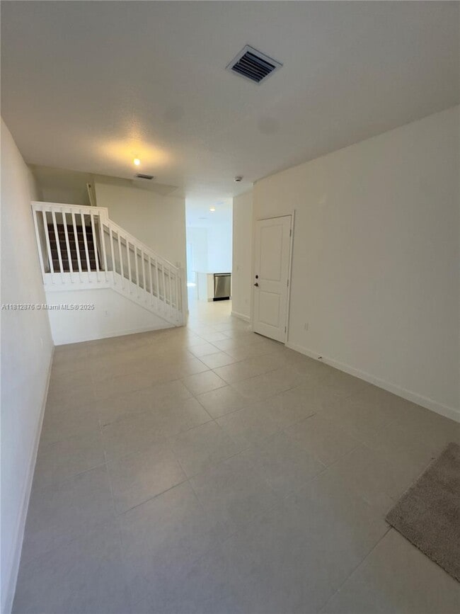 Building Photo - 144 SW 184th Way