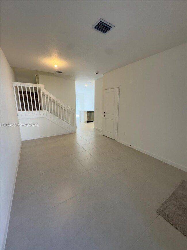 Foto del edificio - 144 SW 184th Way