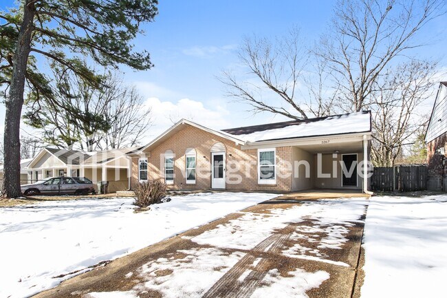 Foto del edificio - 5267 Broken Oak Dr