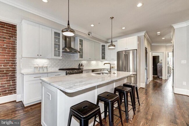Foto del edificio - 3624 10th St NW