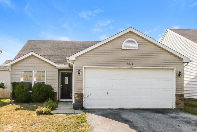 Building Photo - 3819 Liriope St