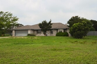 Building Photo - 873 Spring Creek Ln