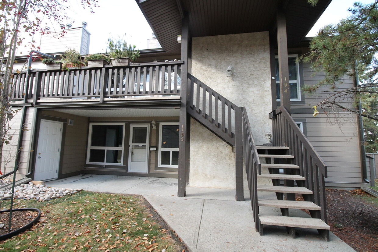 Building Photo - 70 Woodlands Rd