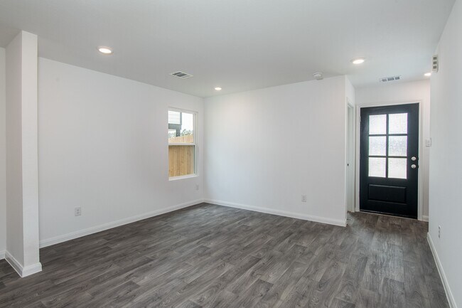 Foto del edificio - 11982 Midas Ln