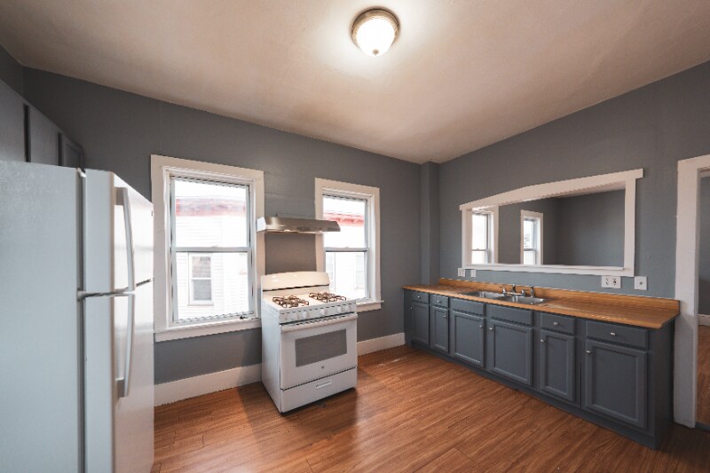 Foto principal - 130 Shurtleff St