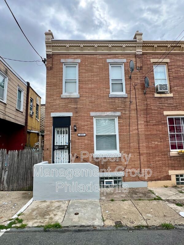 Foto del edificio - 4851 Mulberry St