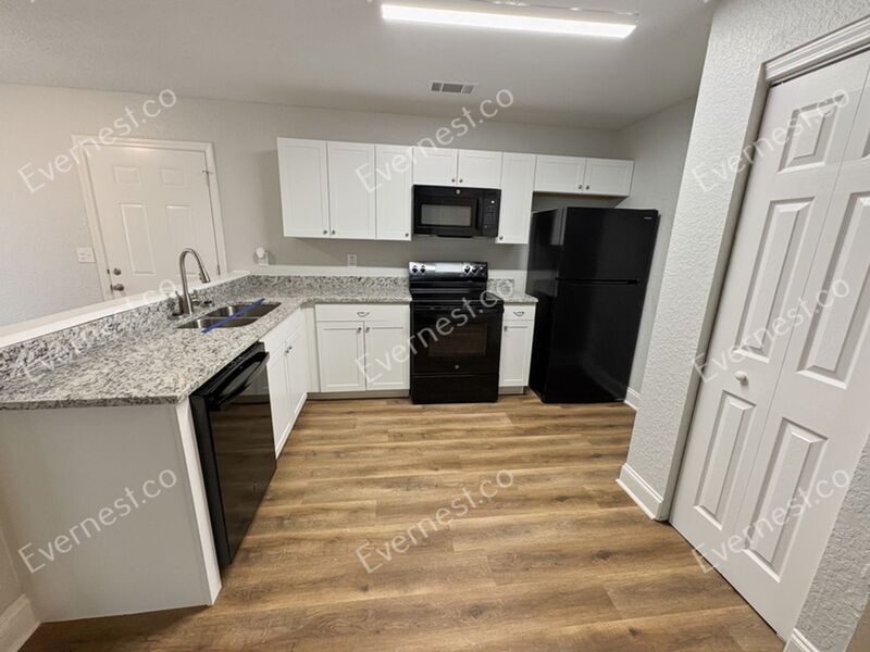 Primary Photo - 114 Blanton Ave