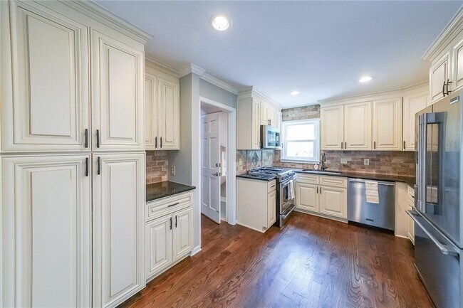 Foto del edificio - 9805 Buice Rd