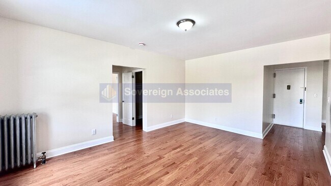 Foto del edificio - 1803 Riverside Dr