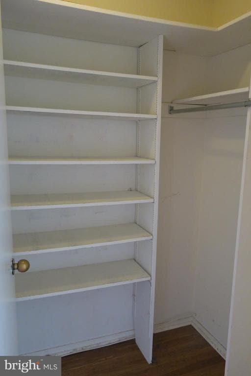 Building Photo - 2020 Walnut St