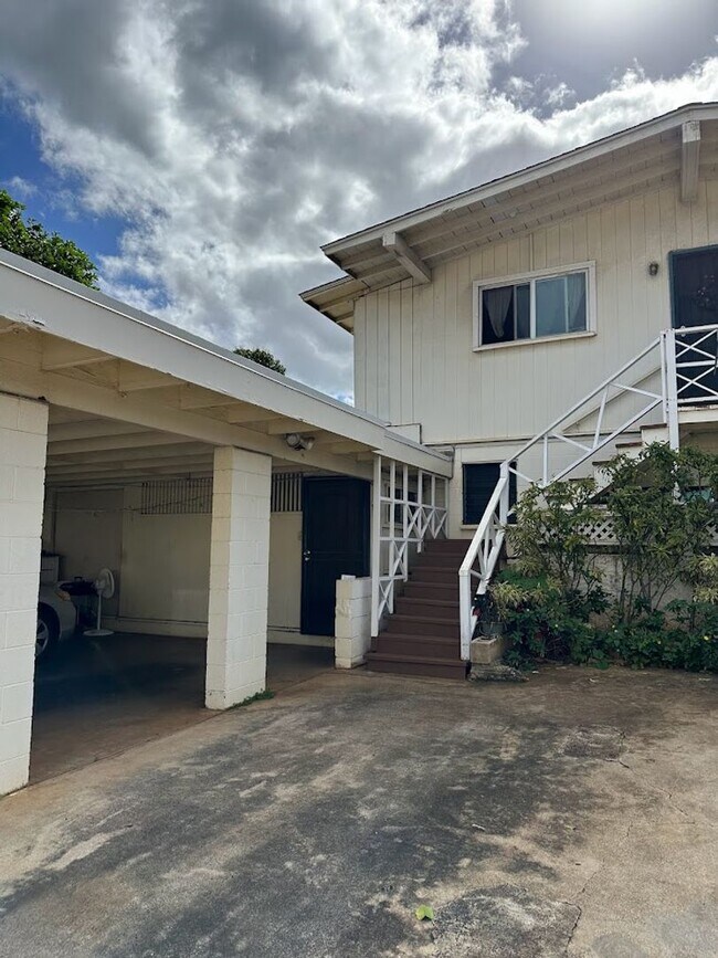 Building Photo - Kahualena Street