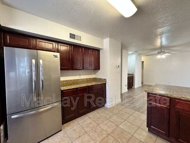 Foto del edificio - 8787 E Mountain View Rd