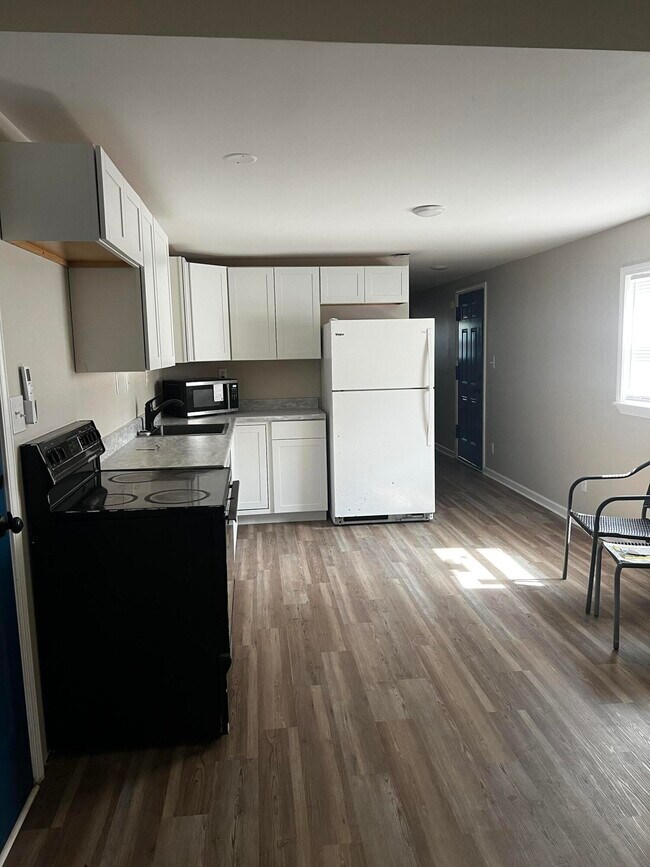 Foto del edificio - 6191 Bethany Dr